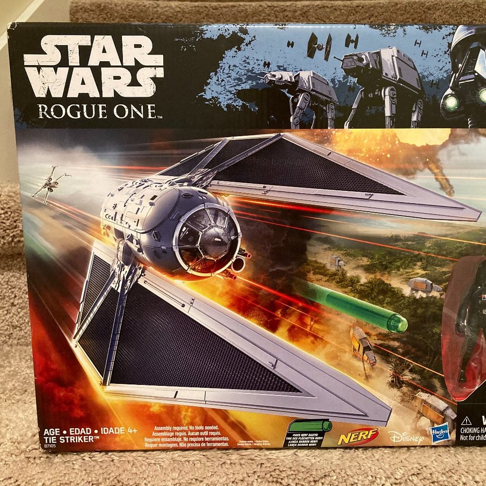 Star Wars Rogue One Tie Striker with Imperial Tie Fighter Pilot
